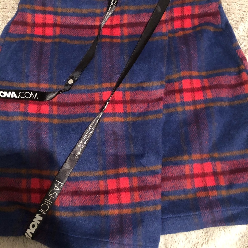 Set - Picture 3 of 4